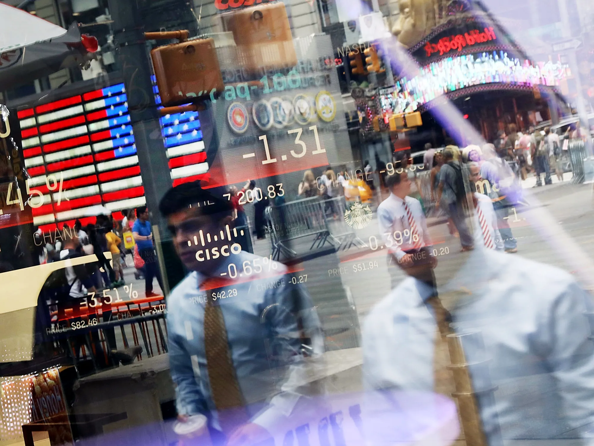 NASDAQ Falls On Tech Company Earnings Reports