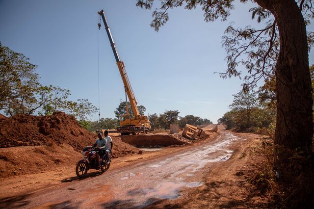 China-connected companies are rebuilding roads and transporting heavy equipment to Simandou, one of the world’s most biologically rich ecosystems.