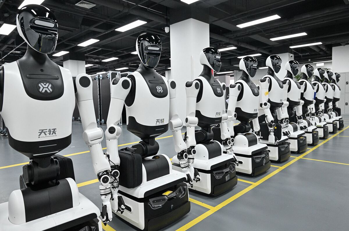 Finance: Barclays reports that robots could potentially compensate for 60% of the population decline in China.