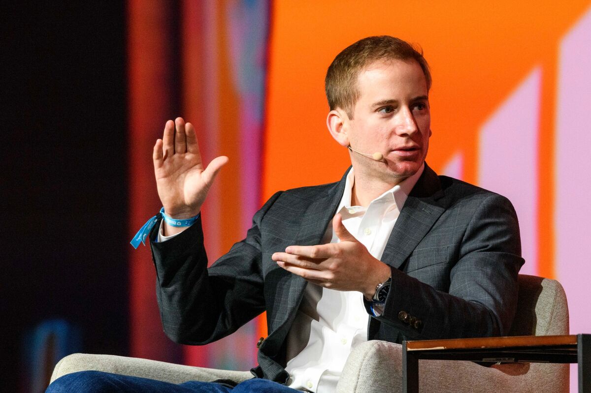 BlackRock Is Pulling Bitcoin Whales Into Wall Street’s Orbit