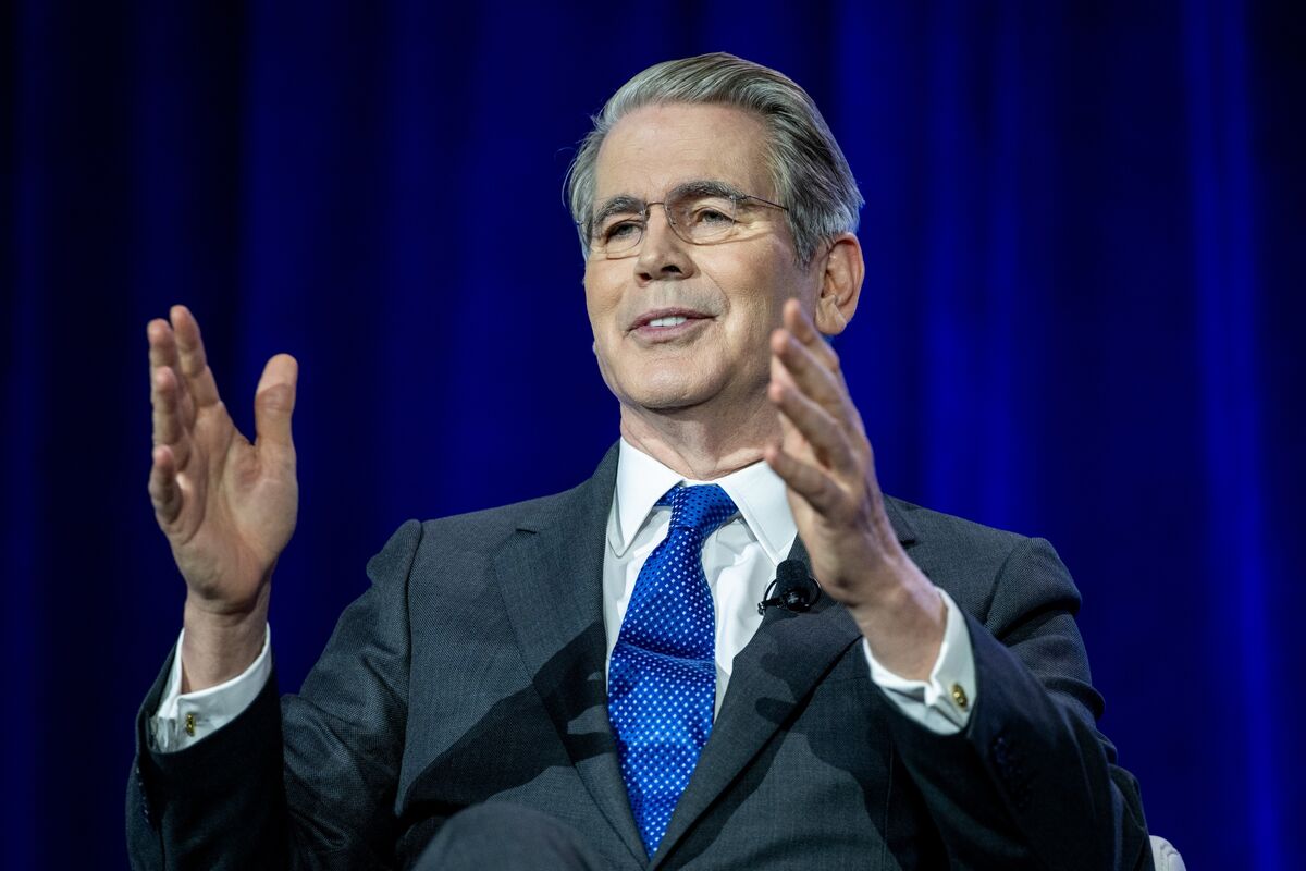 Bessent to Reveal Bond Buyback Size Wednesday