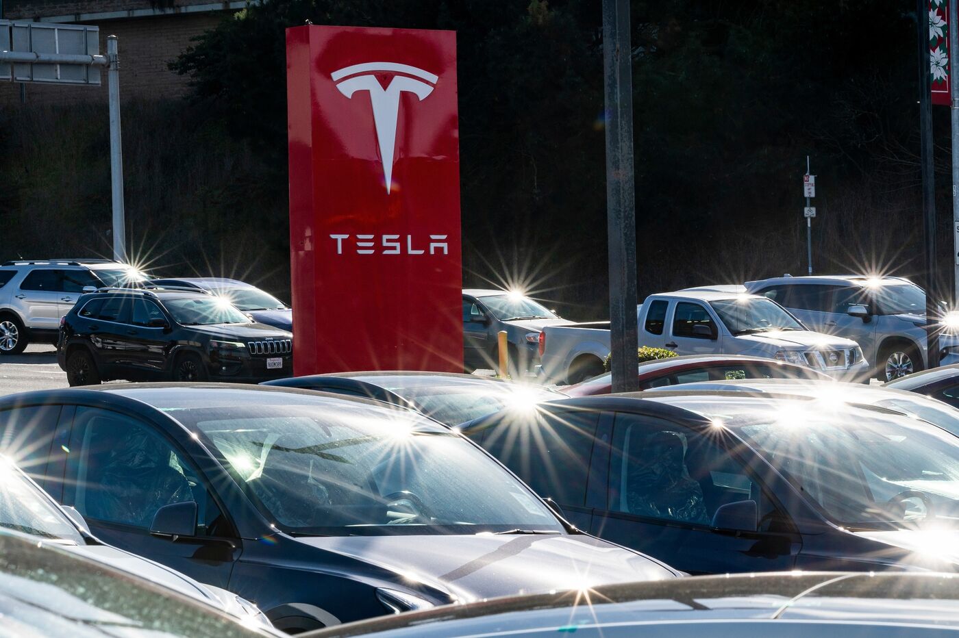 How Will Tesla Overcome A Stale Lineup In 2024 Transcript Bloomberg   1400x932 