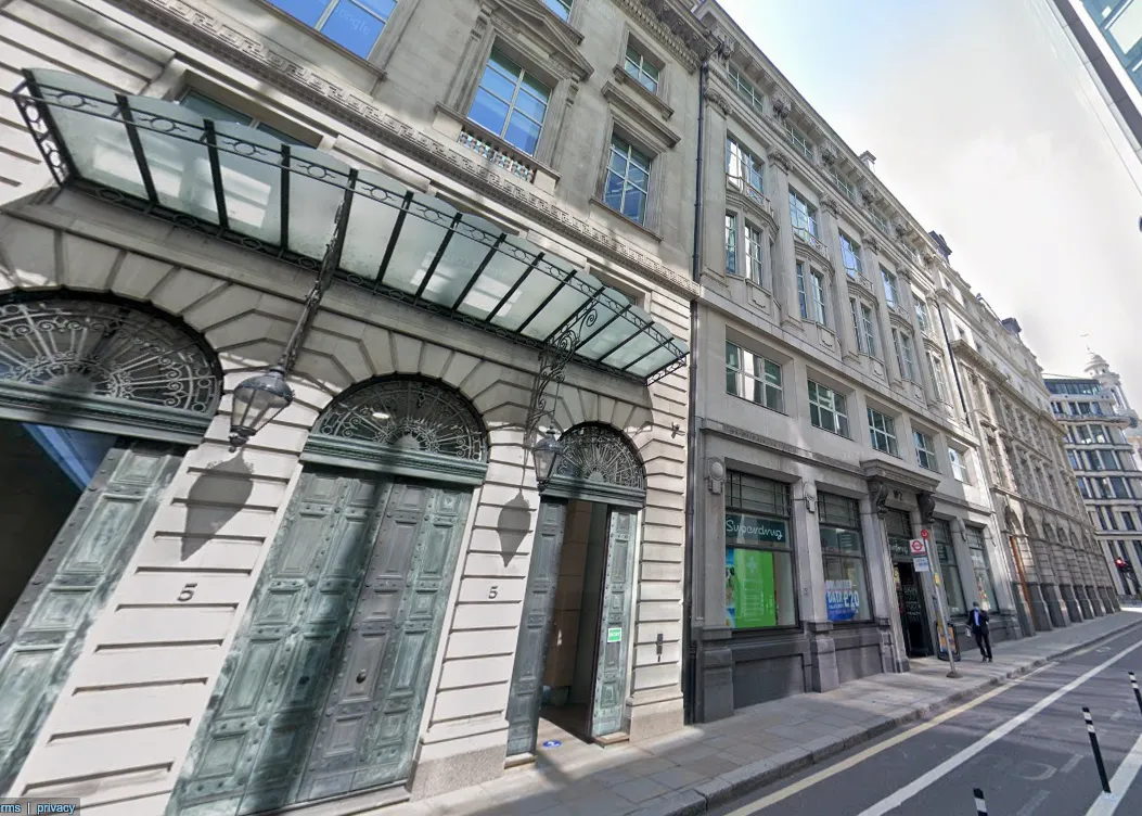 London Law Firm White & Case Accused of Forcing Out Grieving Lawyer -  Bloomberg