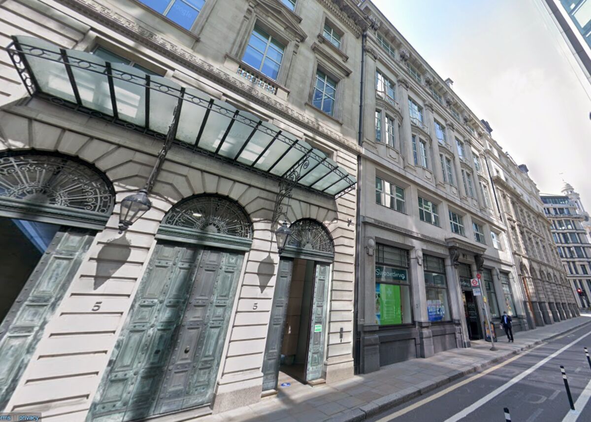 London Law Firm White & Case Accused of Forcing Out Grieving Lawyer ...
