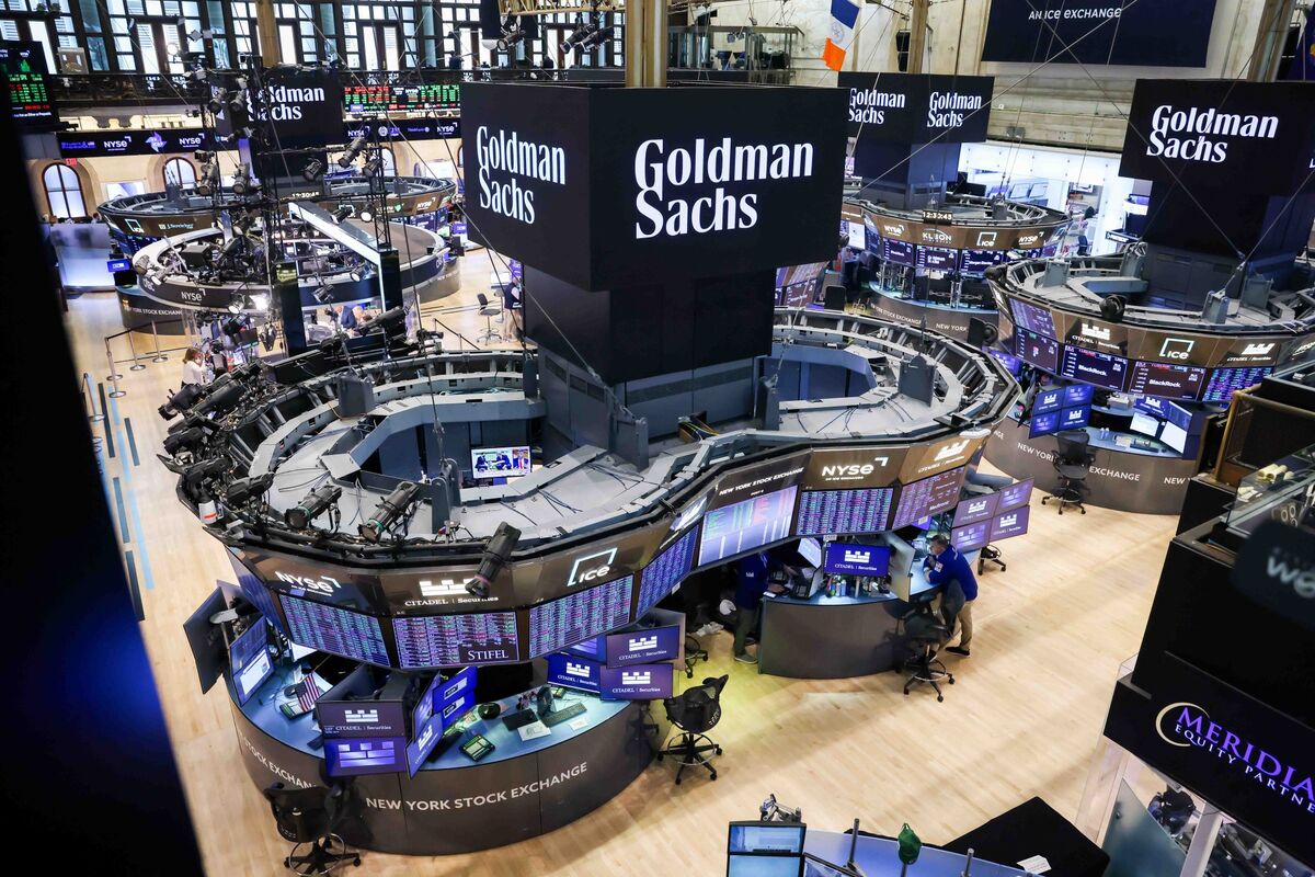 Goldman Offers Preferred Stock Days After Post-Crisis Spread Low