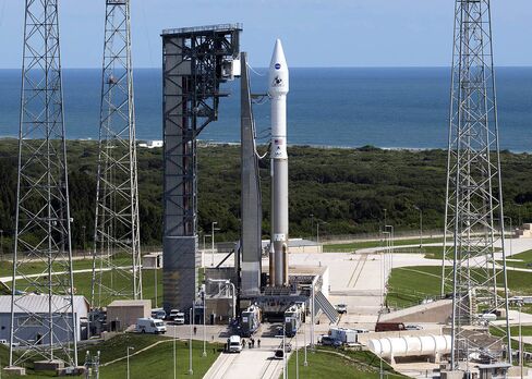 OSIRIS-REx rollout to the Pad 41 for the upcoming launch at Cape Canaveral.