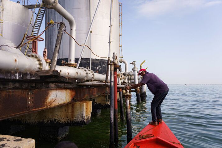 Forget the Naysayers, Venezuela Offers Quick Oil Wins