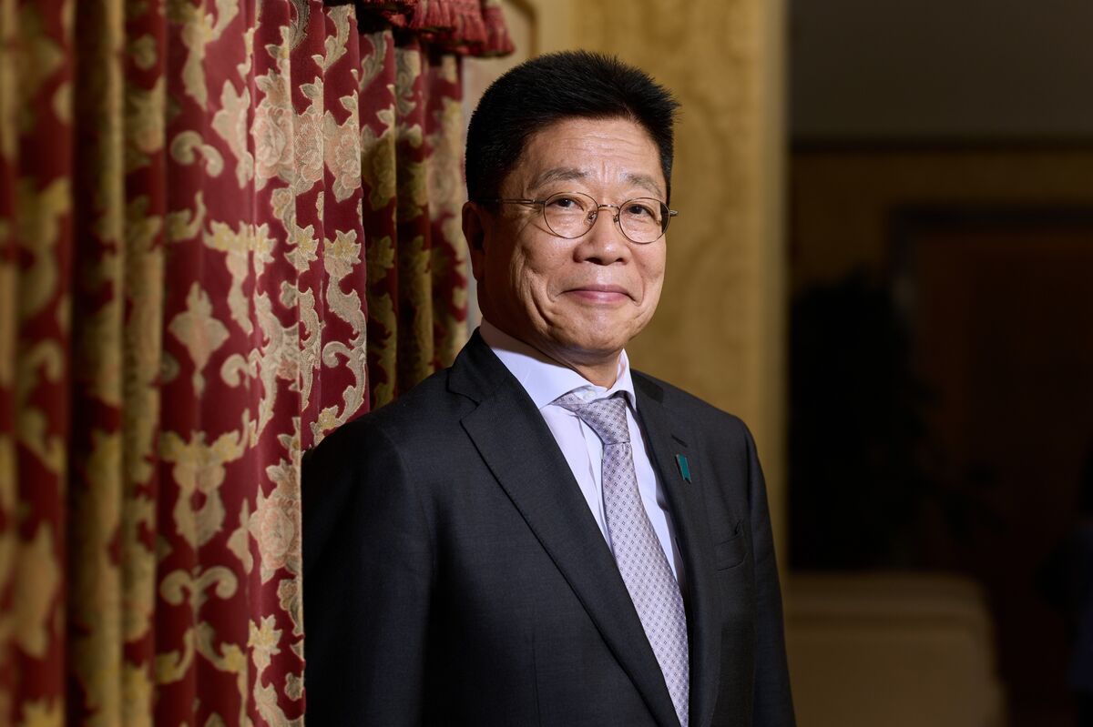 Japan’s Kato Calls for G-7 Unity Over China’s Rare Earth Curbs