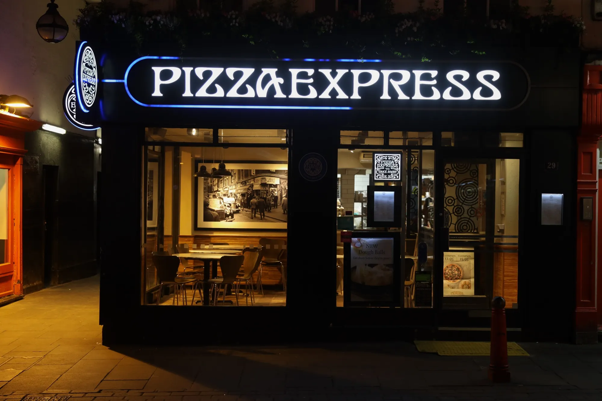 A PizzaExpress Ltd. restaurant sits empty in the West End district in London, on March 20.