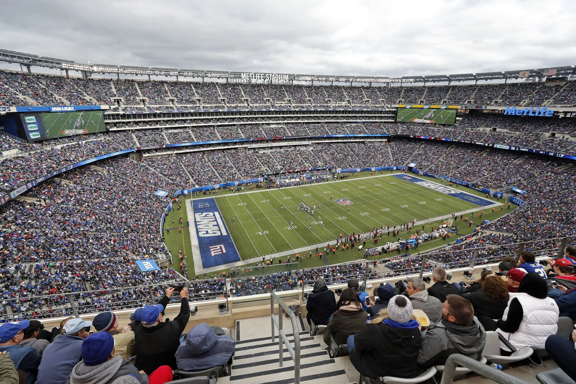 A general view as the Washington Redskins take on the New York Giants during an NFL football game Sunday, Oct. 28, 2018, at Metlife Stadium in East Rutherford, N.J. MetLife Stadium officials plan to remove 1,740 seats to widen the field for World Cup matches as they hope to host the 2026 final but will retain a narrower surface for this year’s Copa América. (AP Photo/Adam Hunger, File)