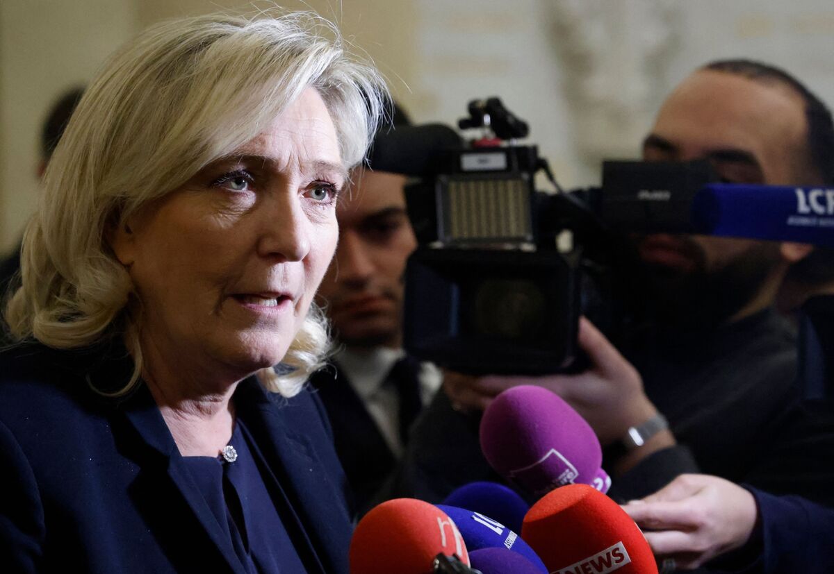 France’s Le Pen Rejects Accusations She Was Influenced by Putin