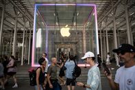 Apple Ahead Of Earnings Figures
