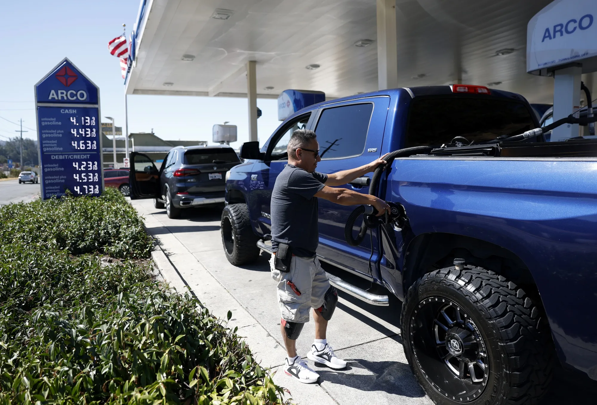 The US addiction to oil is getting a boost as the White House relaxes fuel-efficiency discipline.