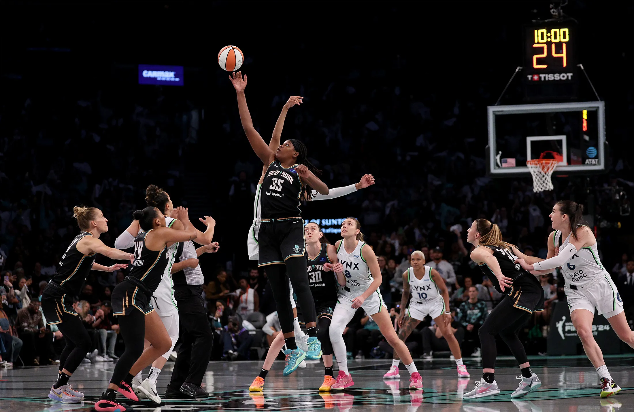The New York Liberty faced&nbsp;the Minnesota Lynx during game five of the WNBA finals in New York, on Oct. 20.