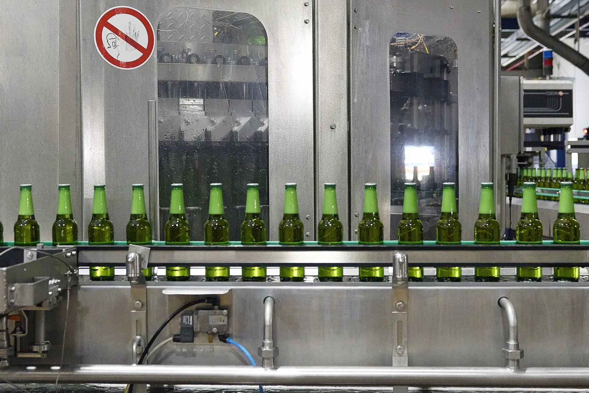 At Heineken NV, the euro’s strength&nbsp;against a range of currencies is expected to curtail this year’s revenue by €1.72 billion.