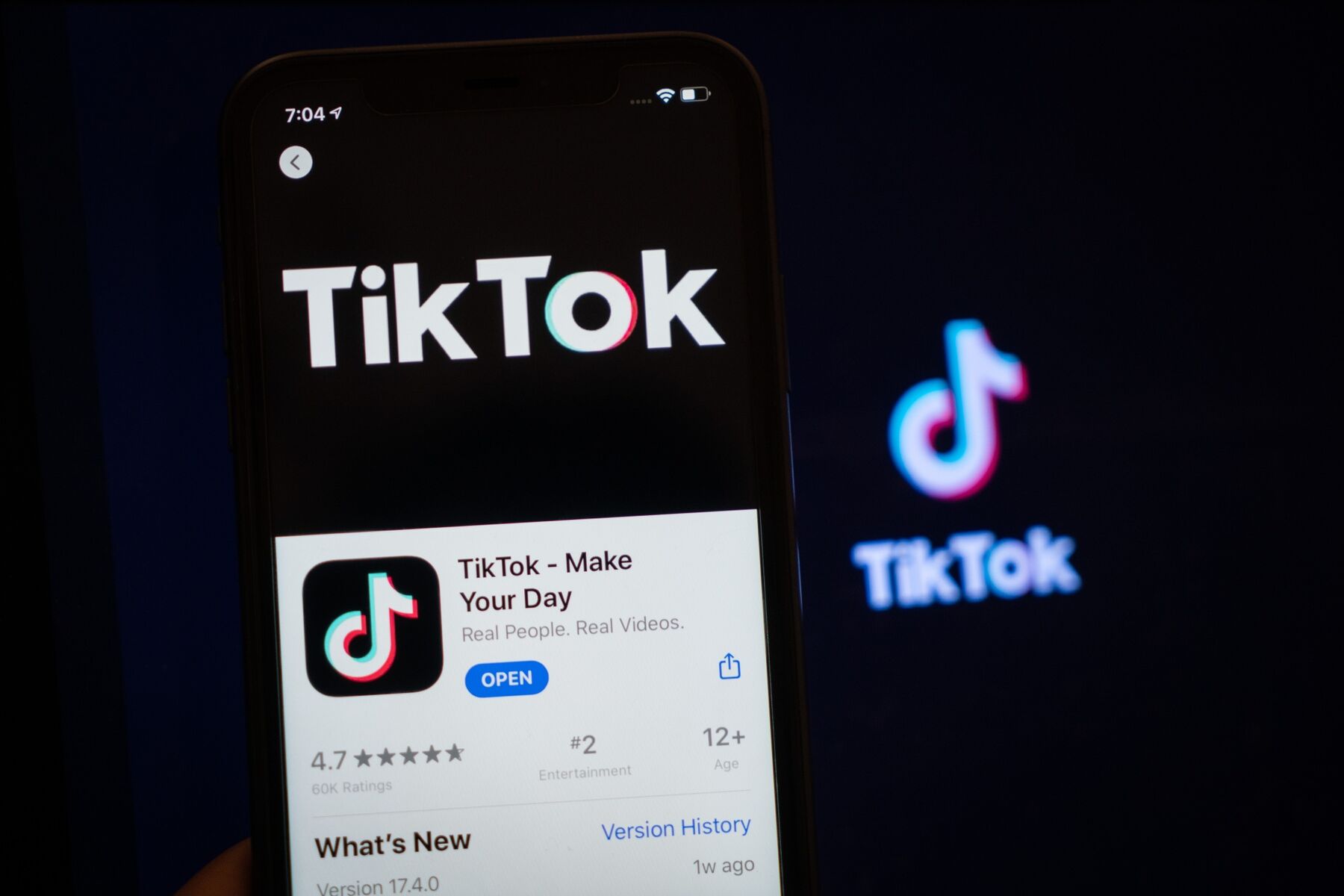 Trump Insists on Compensation for U.S. in Any TikTok Sale