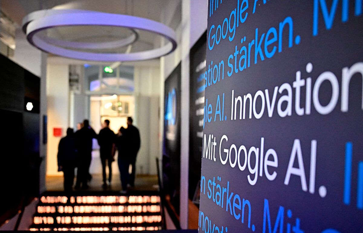 bloomberg.com - Jeran Wittenstein - Big Tech Earnings Show Split Between AI Trade Winners and Losers