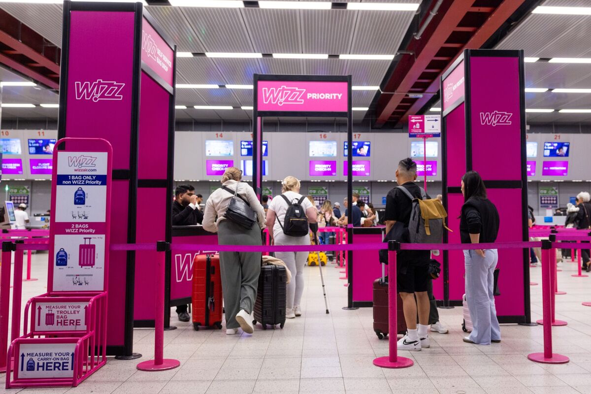Wizz Air Lifts Revenue Outlook As Jet Groundings Improve Wizz Air Lifts Revenue Outlook As Jet Groundings Improve