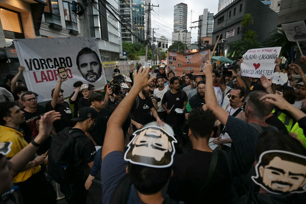 El colapso de Banco Master altera la carrera presidencial entre Lula y Flávio Bolsonaro