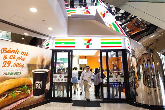 7-Eleven Arrives in Vietnam Aiming for 100 Stores in Three Years