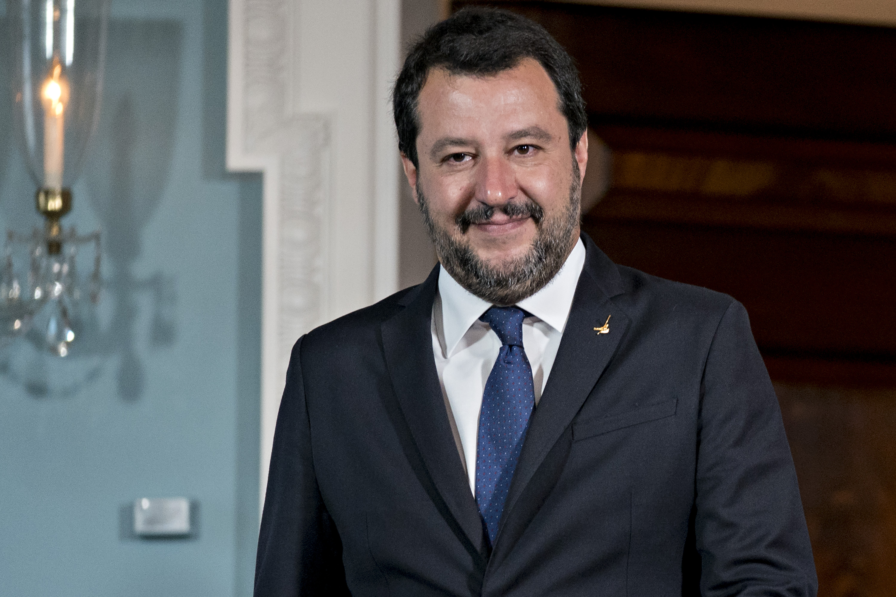 Italy's Salvini Backs Mini-Bills Unless 'Smarter' Tool Found - Bloomberg