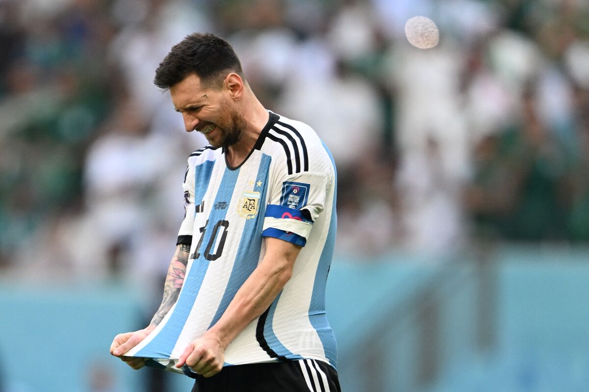 Saudi Arabia downs Messi's Argentina in historic World Cup upset