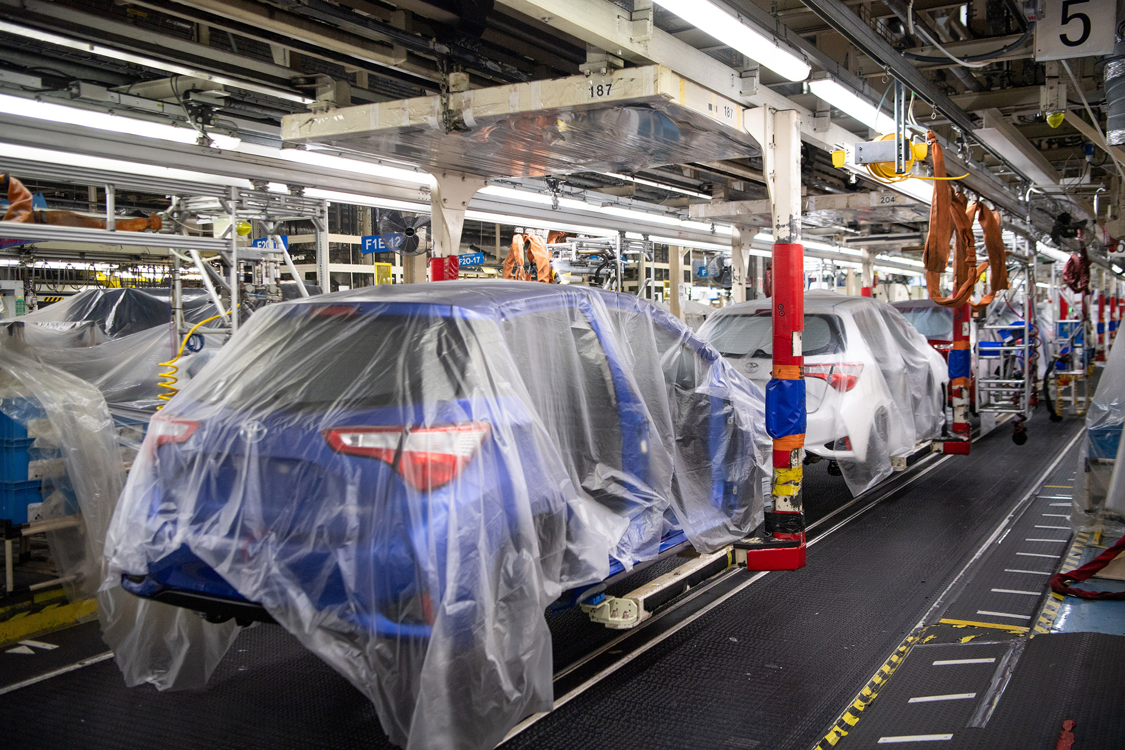 How Toyota’s Supply Chain Helped It Weather the Chip Shortage Bloomberg