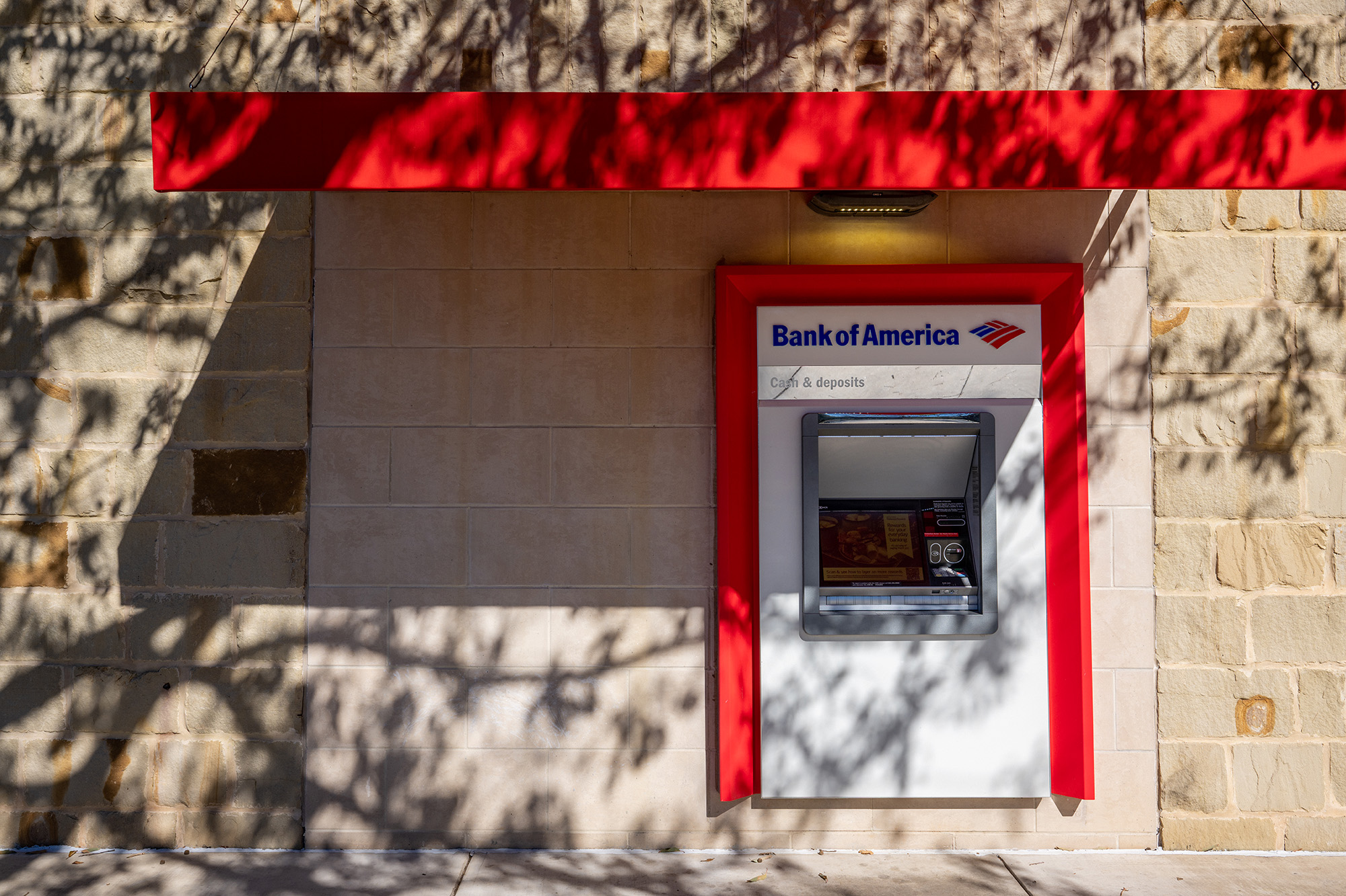 Bank of America (BAC) Raises Minimum Wage to $23 on Way to $25 an Hour -  Bloomberg