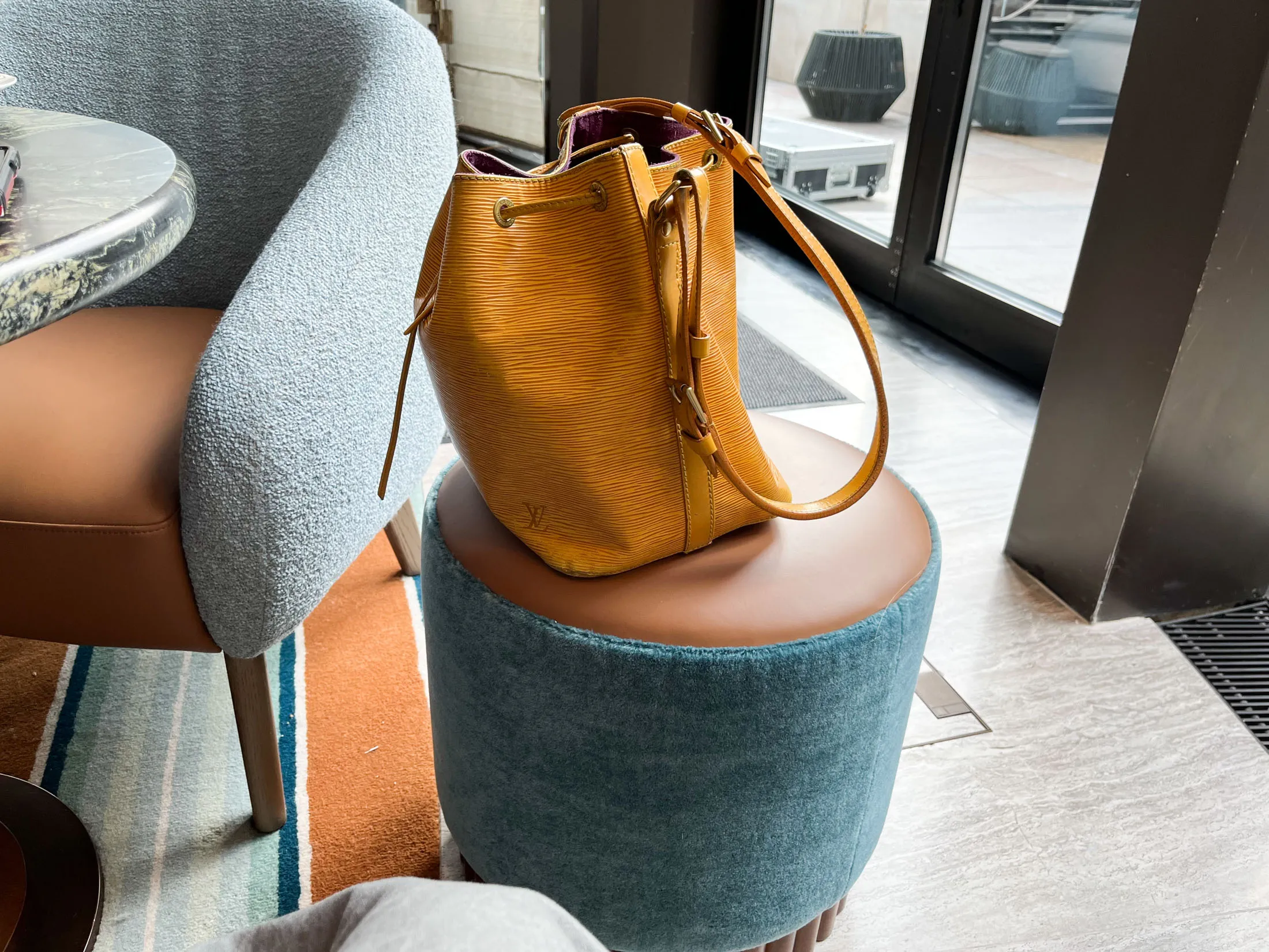 Luxury Purse Stools Are Grabbing More Real Estate in Restaurants Bloomberg