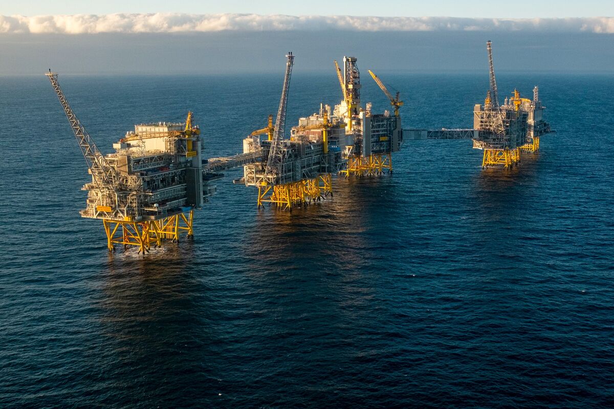 bloomberg.com - Kari Lundgren - Equinor Sees Giant Sverdrup Oil Field's Output Declining in 2026
