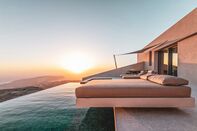 relates to Marriott Eyes Rewards, All-Inclusives in Cautious Travel Rebound