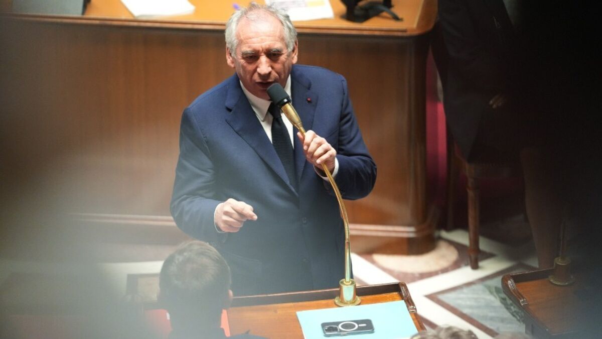 France’s Bayrou Loses Confidence Vote in Parliament