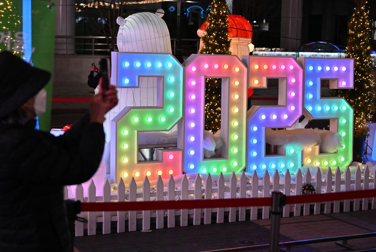 This Year’s Winners and Losers in the Podcast and Music Industries