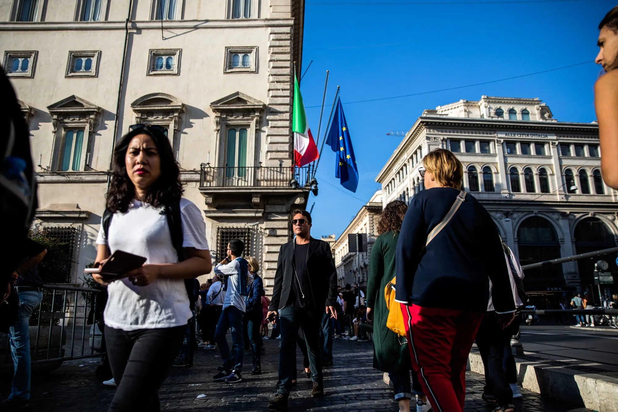 Italian Markets Set for Relief as Risk of Junk Rating Retreats
