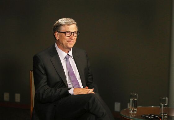 Bill Gates’s Carefully Curated Geek Image Unravels in Two Weeks
