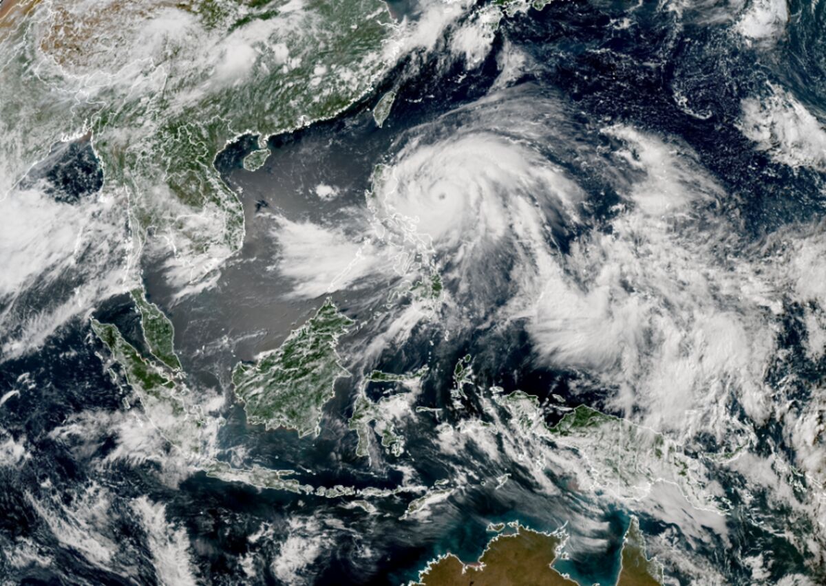 typhoon-doksuri-egay-gains-power-as-it-threatens-philippines-taiwan