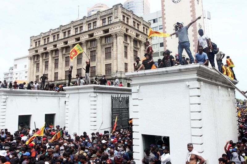 TOPSHOT-SRI LANKA-ECONOMY-UNREST-PROTEST