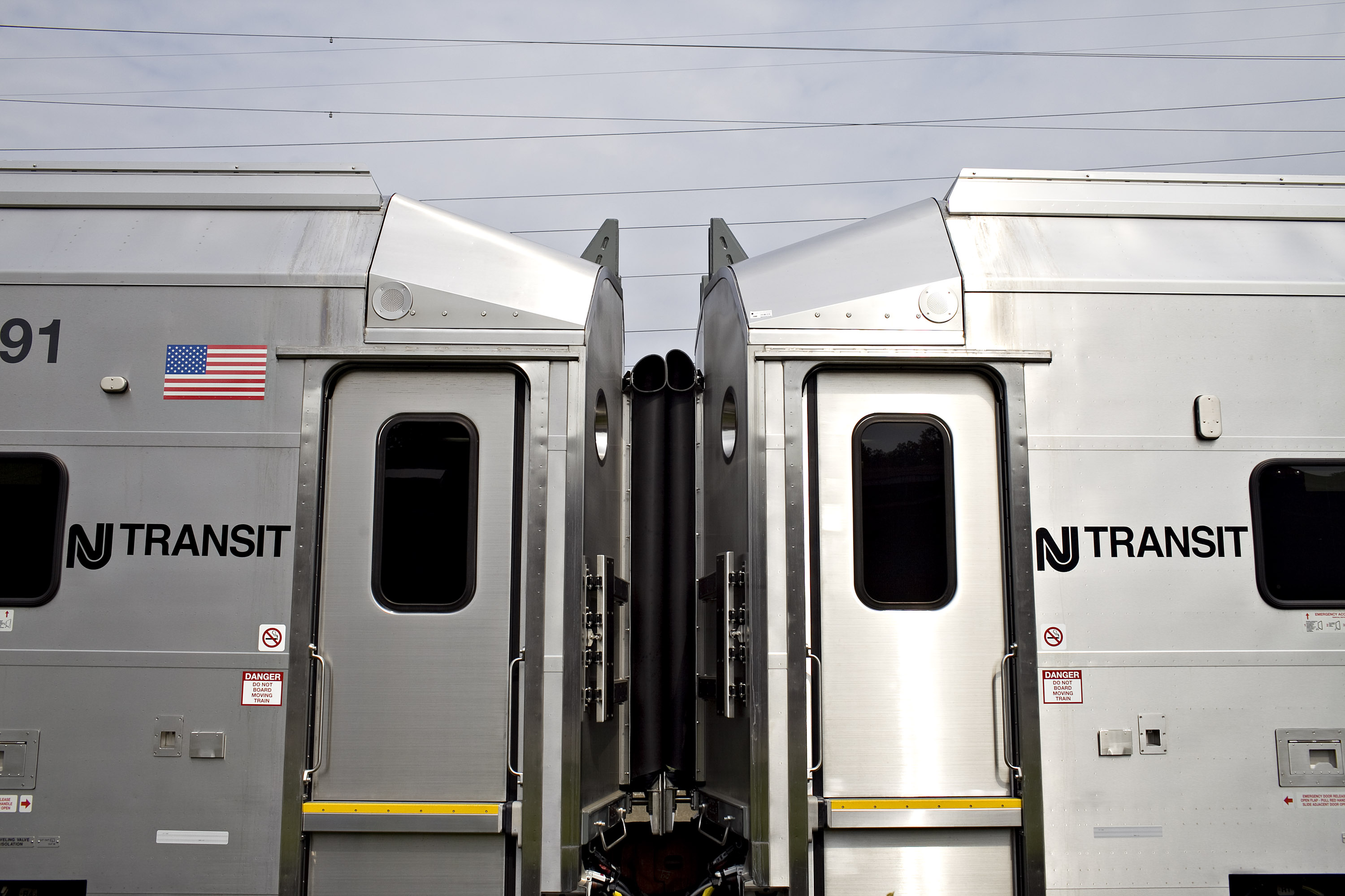 Dkny nj discount transit train