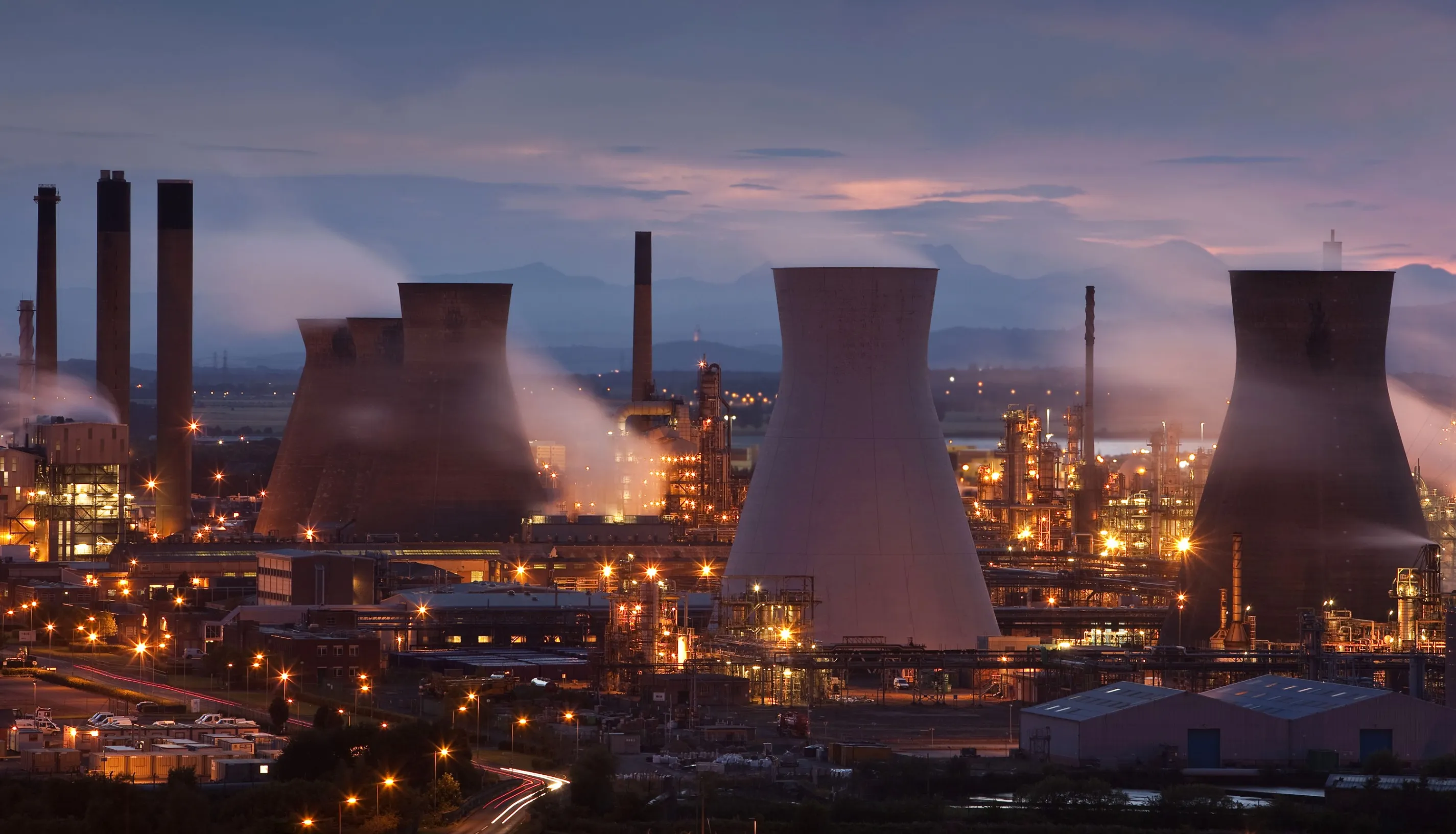 Scottish Oil Refinery Closure Tells a Bigger Story About Decline of UK  Industry - Bloomberg