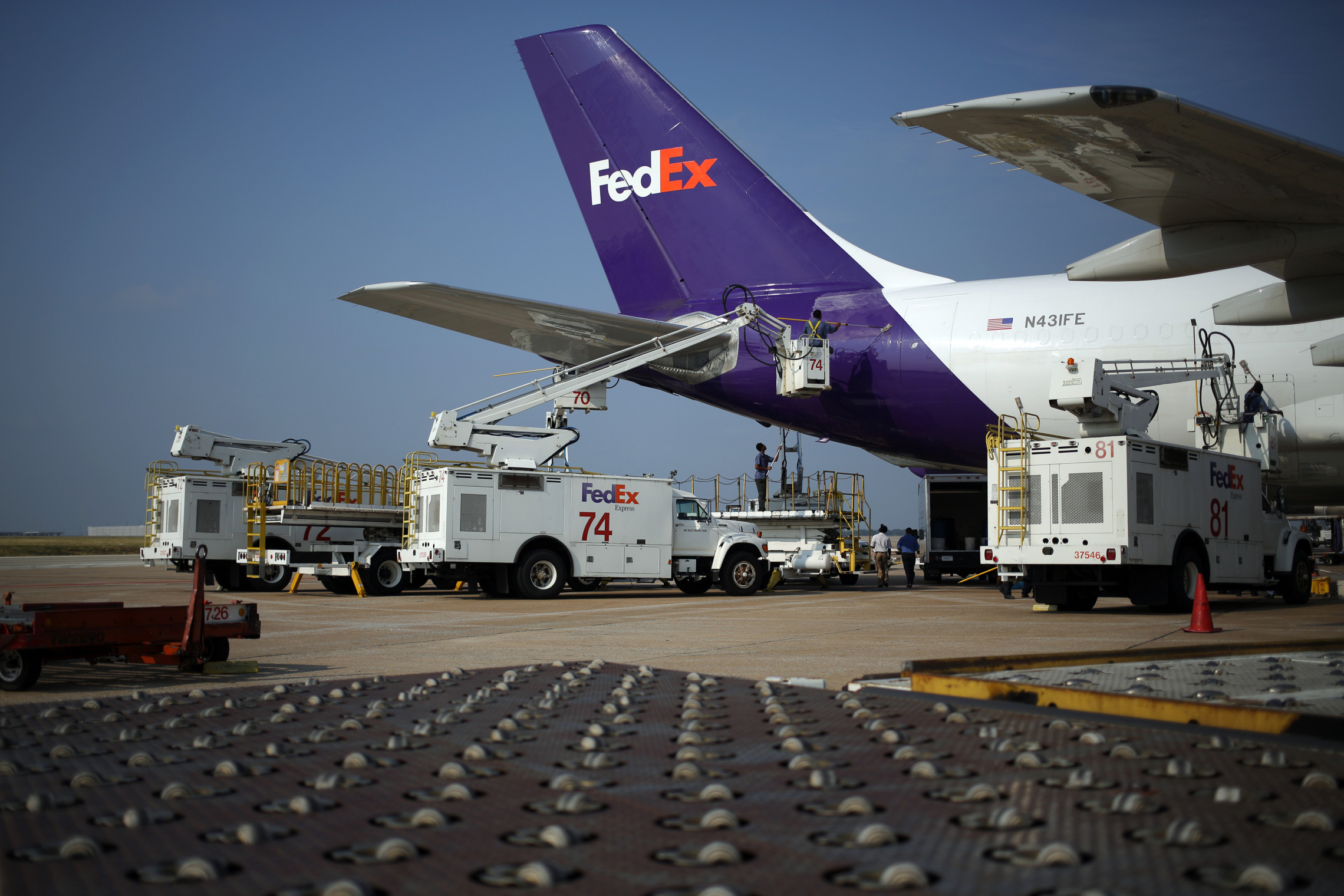 Fedex Twilight Shift - sdh1e6s