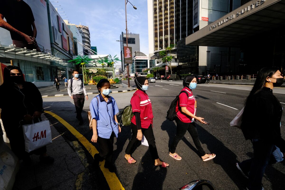 Malaysia Holds Key Rate As Vaccine Spurs Economic Reopening - Bloomberg