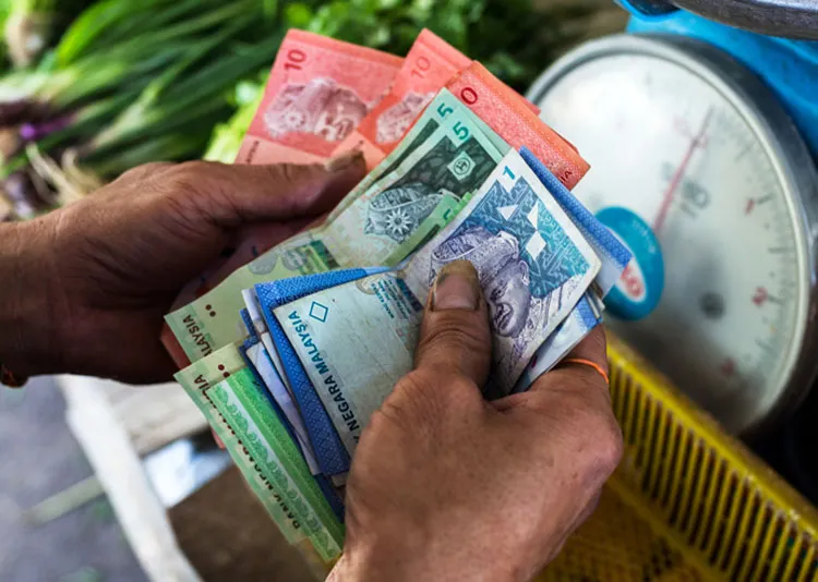 Ringgit Weakens Most in Asia as Psychological Reserves Mark Eyed