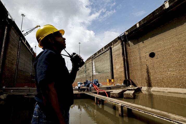 PANAMA-CANAL-MAINTENANCE