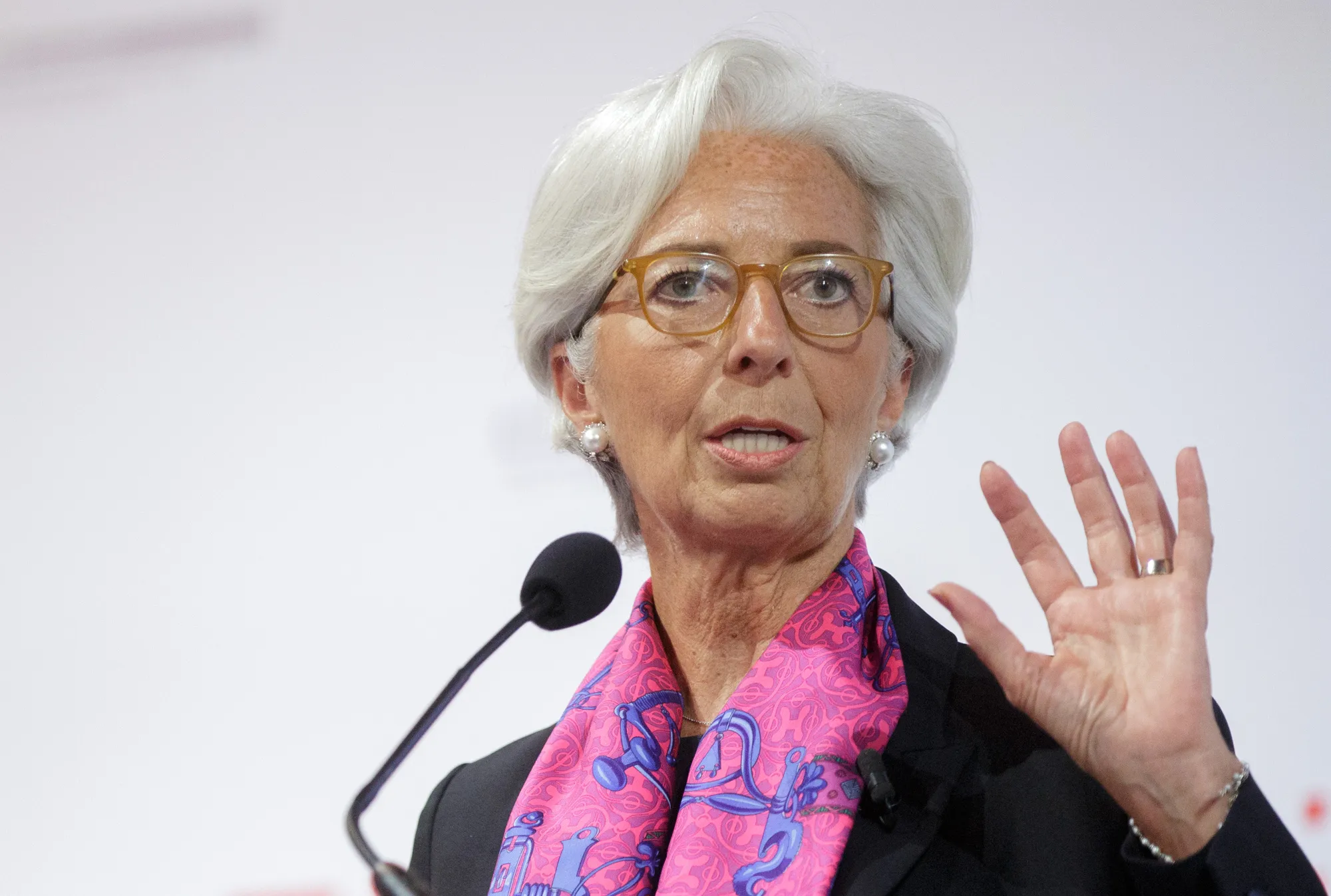 Christine Lagarde, managing director of the International Monetary Fund (IMF), speaks during the event 'Finance in a Dialogue - Challenges in Europe' at the Hofburg Palace in Vienna, Austria, on Friday, June 17, 2016. Photographer: Lisi Neisner
