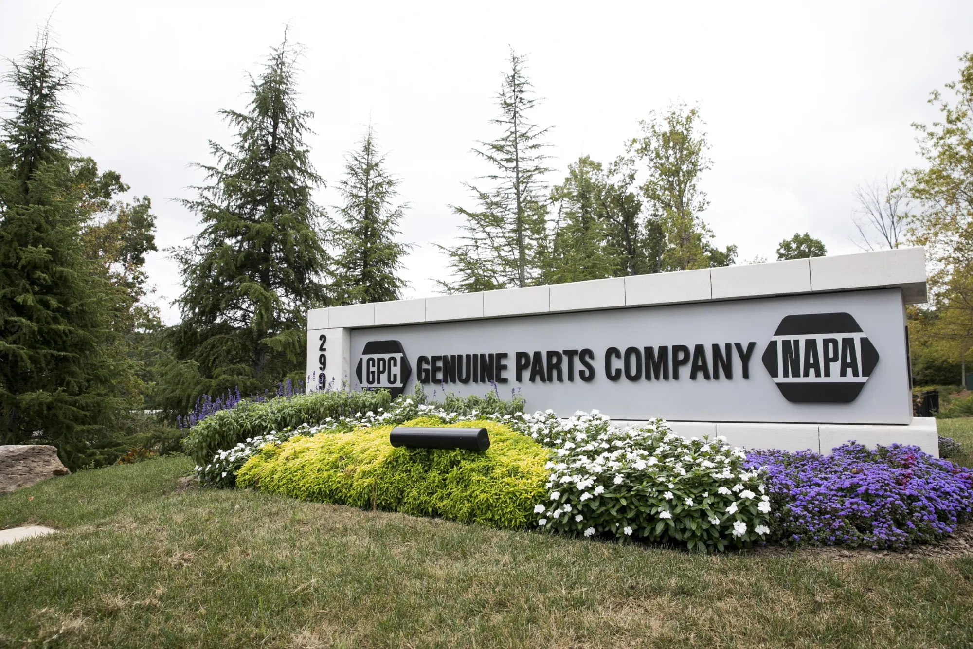 Genuine Parts (GPC) Warns Auto Supplier May Miss Guidance Over