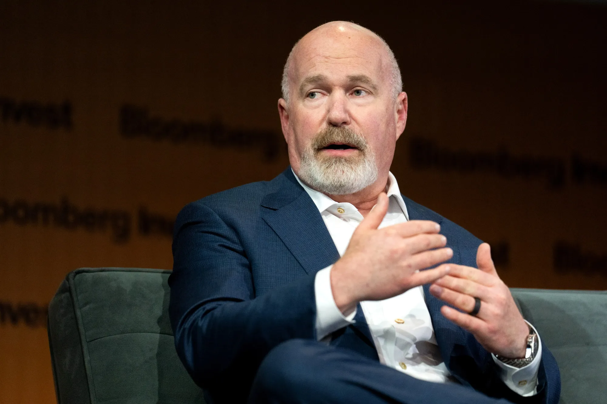 AQR’s Cliff Asness Sees Expensive Stock Market But No Bubble - Bloomberg