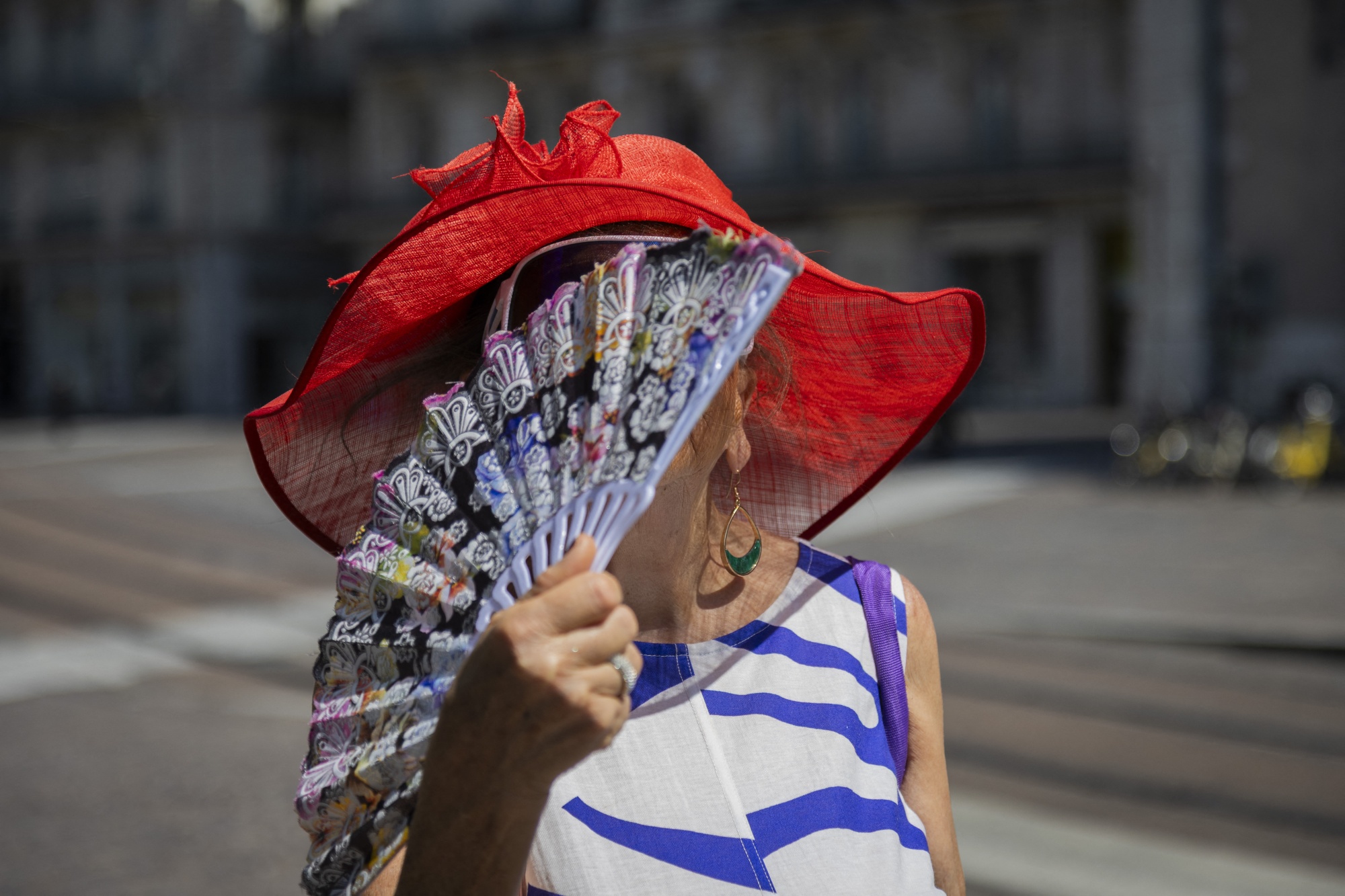Image associated with story "Heat Waves May Cost France Up to €15 Billion, Minister Says"