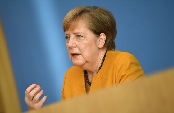 Merkel Urges Germans to Stick to ‘Wave Breaker’ Virus Curbs