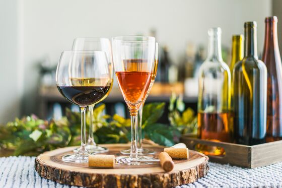 A Stress-free Holiday Party? It’s Possible With These Tricks