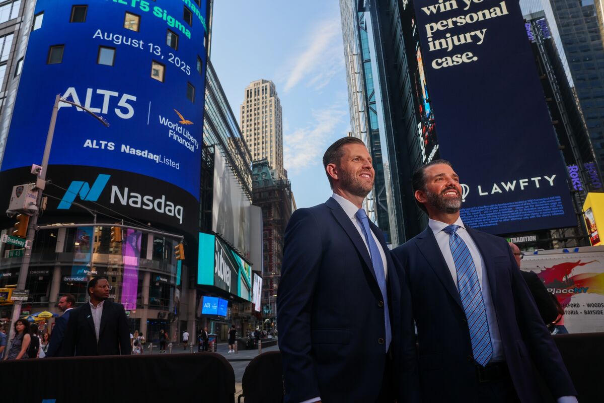 Crypto Firm With Ties to Trumps Purges CEO Amid Legal Turmoil